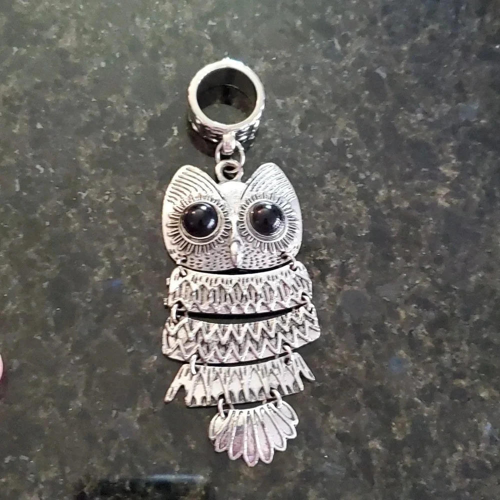 Black beaded eye Owl slider for necklace